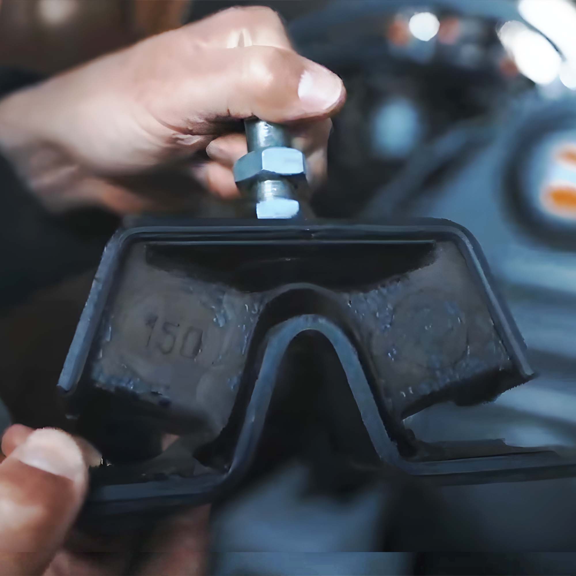 HOW TO DETECT WHEN MARINE ENGINE MOUNTS NEED TO BE REPLACED Ellebogen